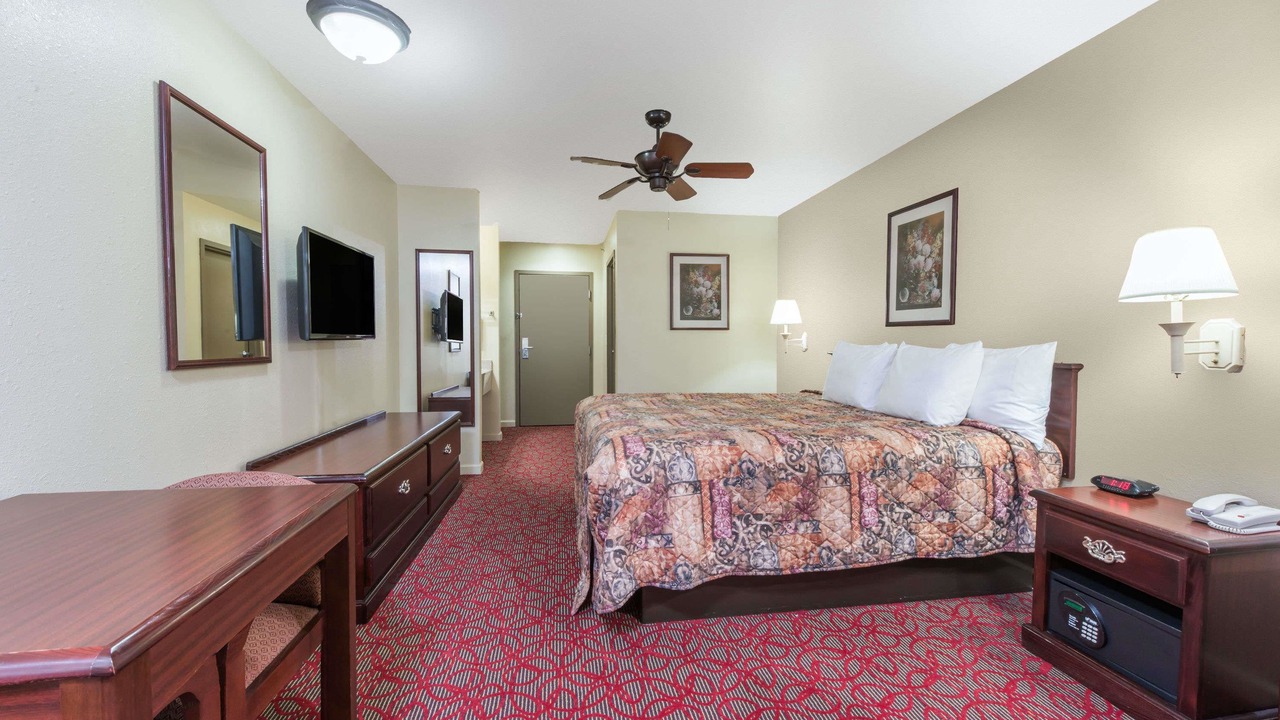 Photo of Bedroom in St. Peters
