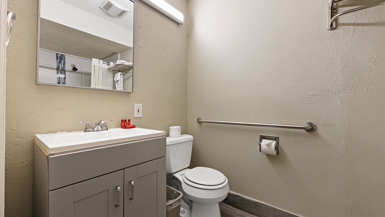 Photo of Bathroom in Roseville - Fleet Ridge