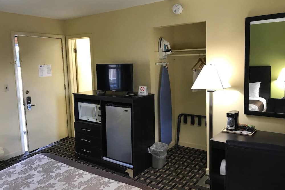 Photo of Bedroom in East Haven  Rutland County