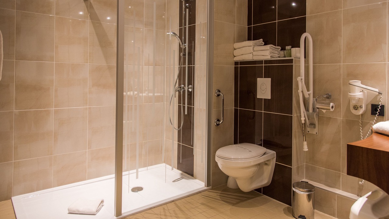 Photo of Bathroom in Joue-les-Tours