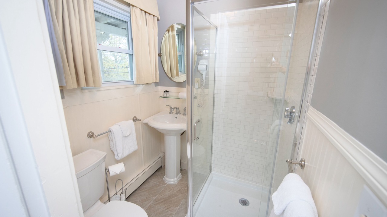 Photo of Others in New London