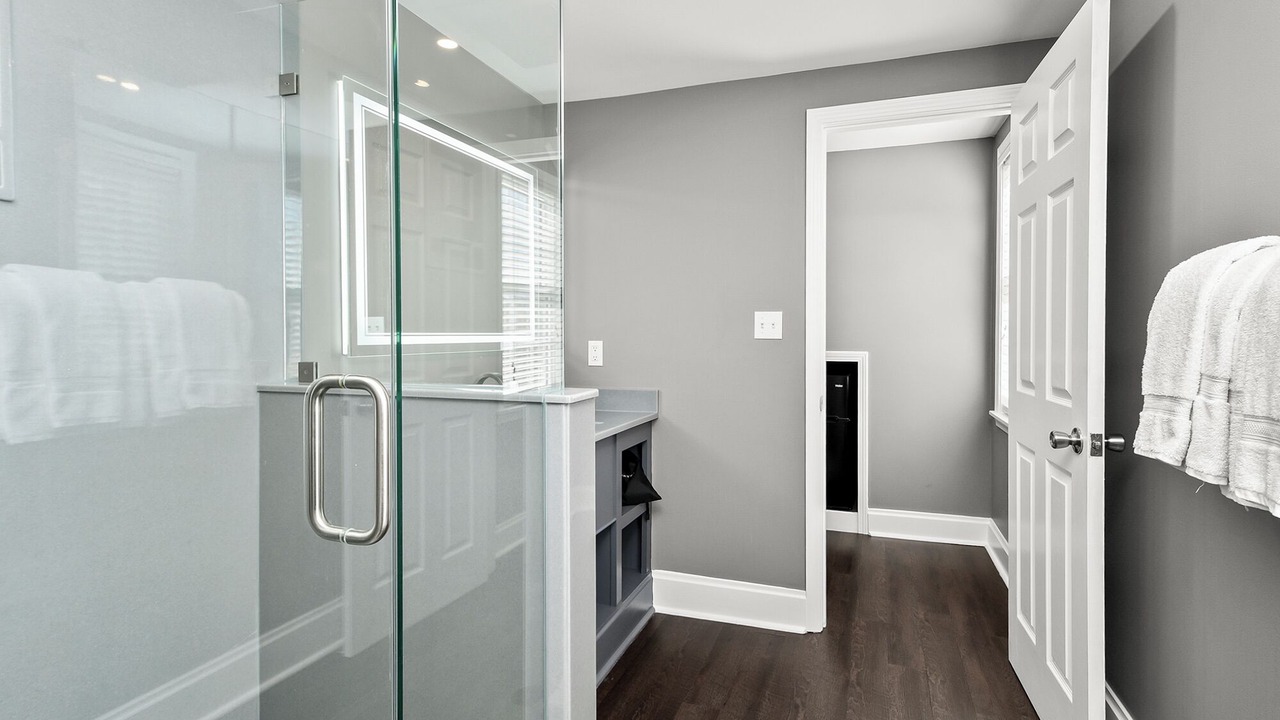 Photo of Others in Hermann