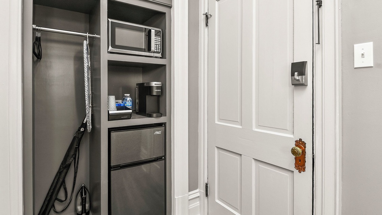 Photo of Others in Hermann