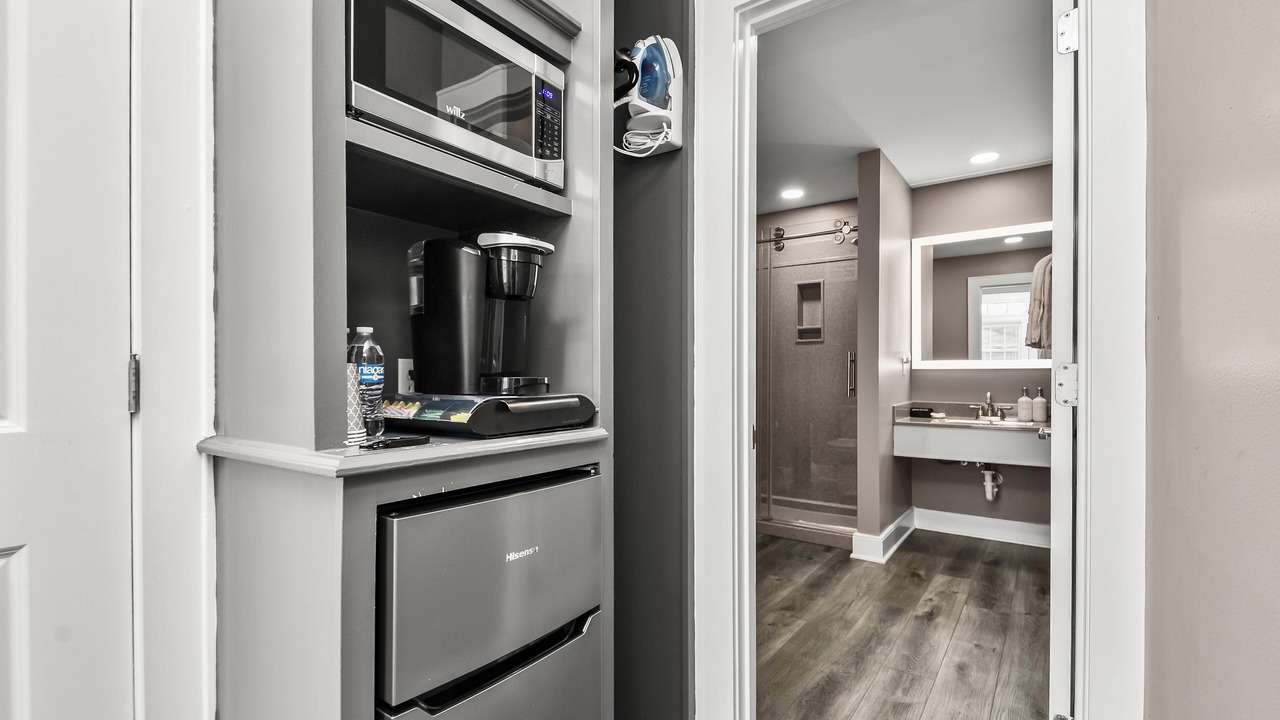 Photo of Others in Hermann