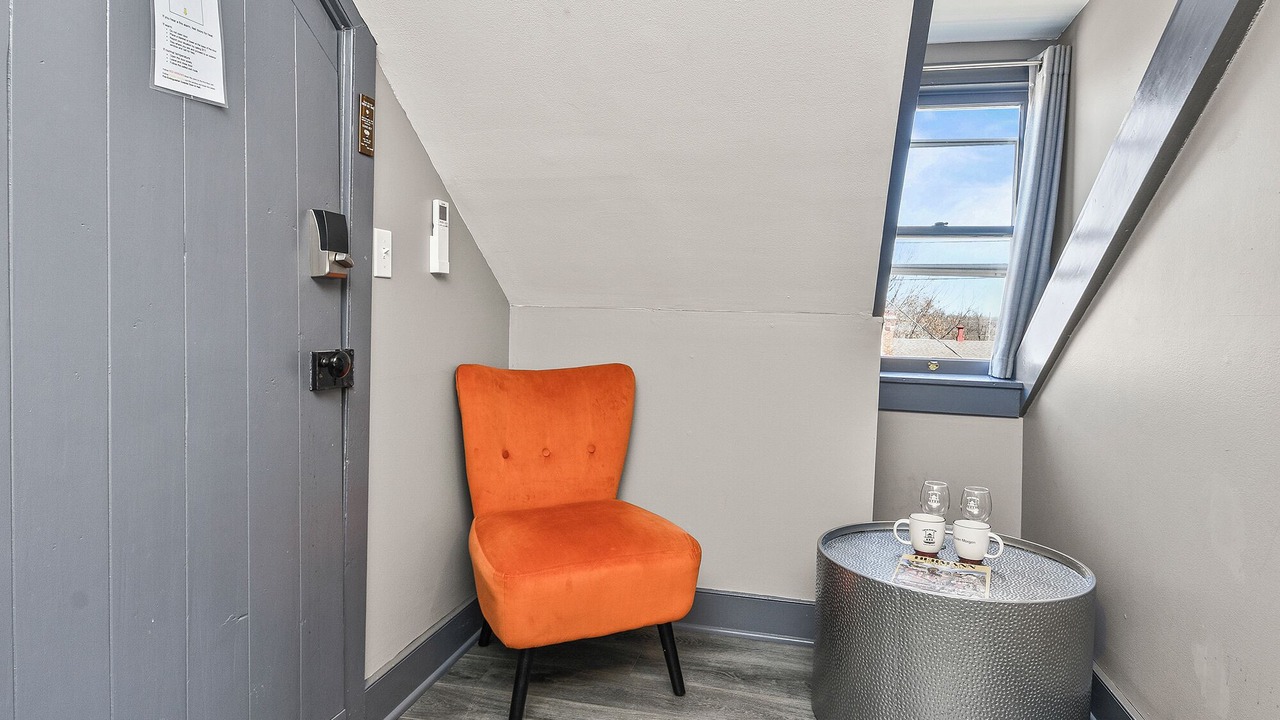 Photo of Others in Hermann