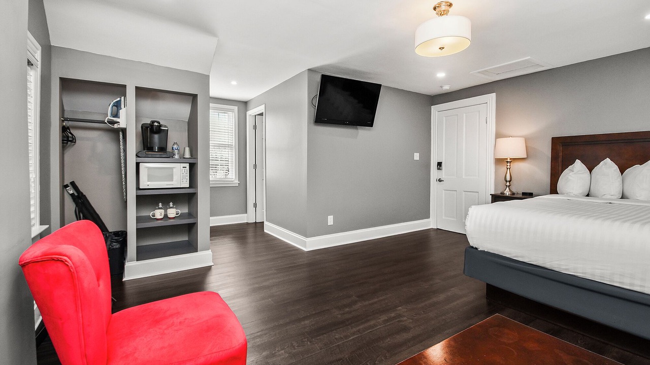 Photo of Others in Hermann