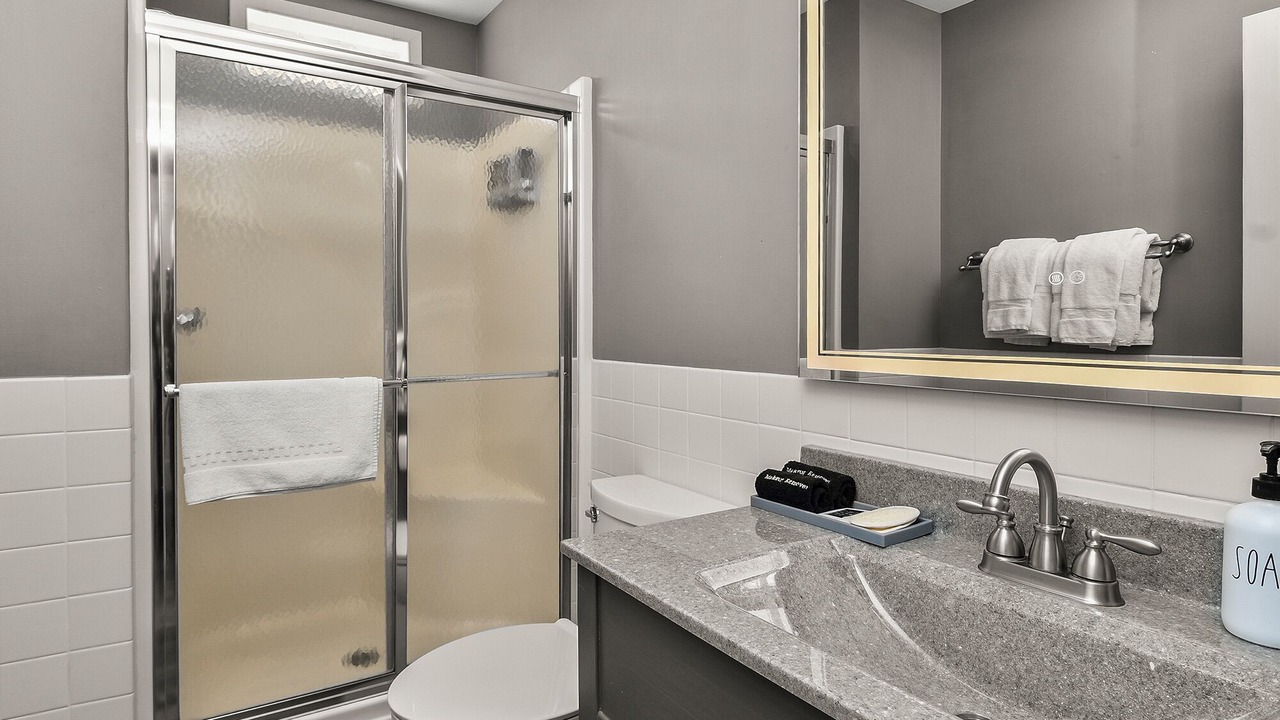 Photo of Others in Hermann