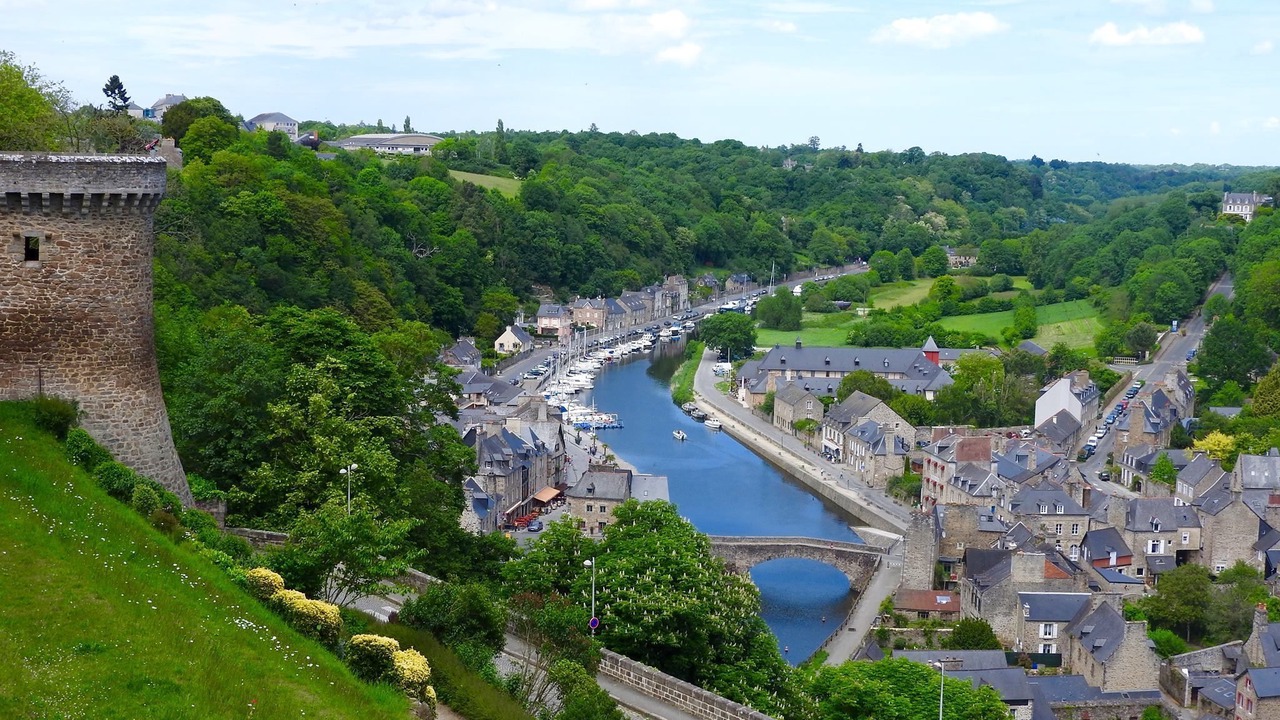 Photo of Others in Dinan