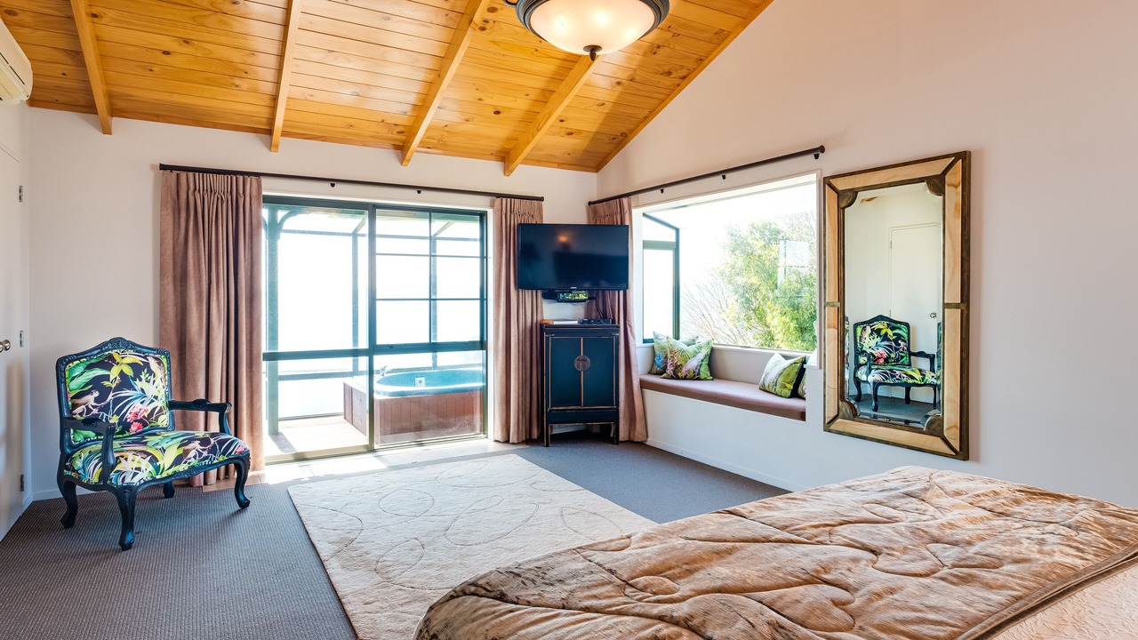 Photo of Bedroom in Kawaha Point