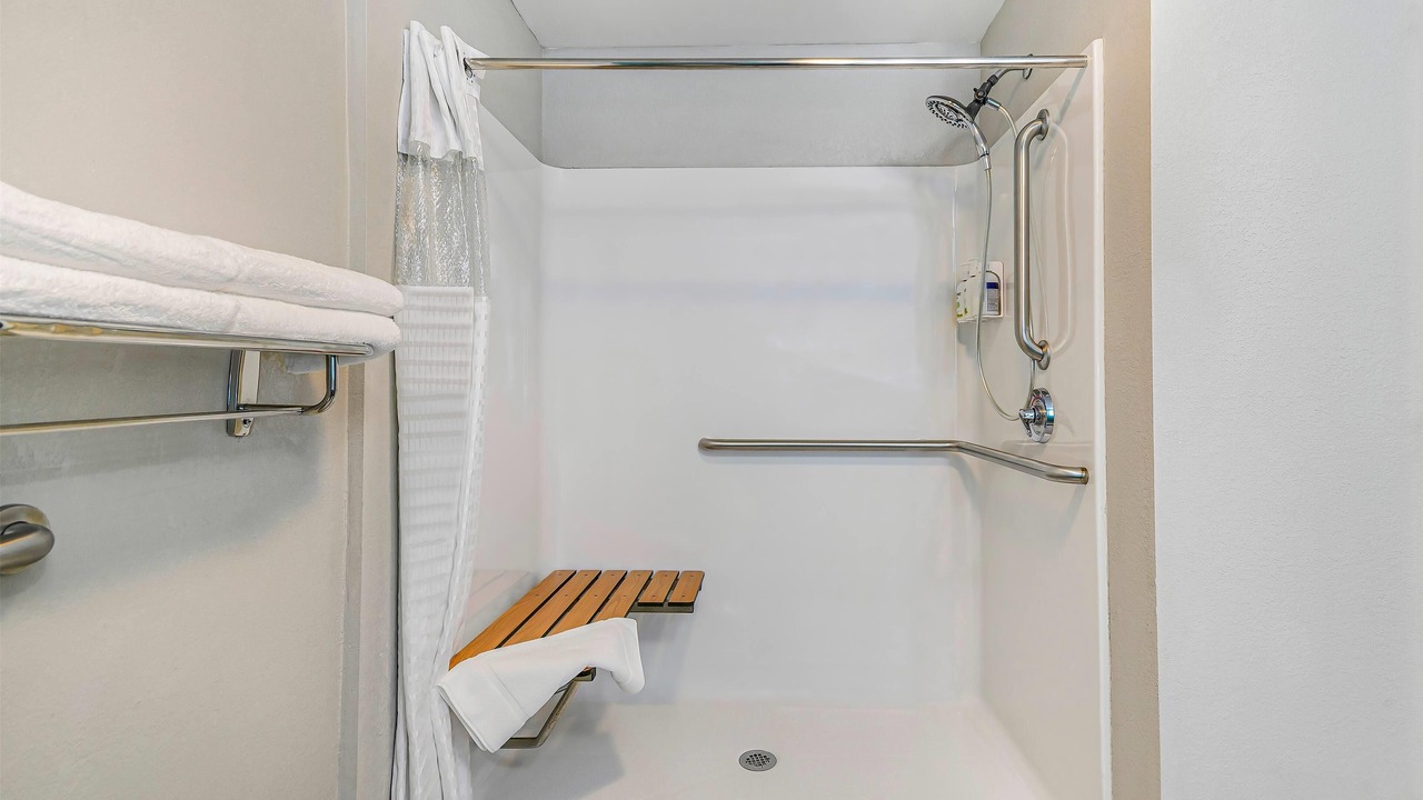 Photo of Bathroom in Batavia