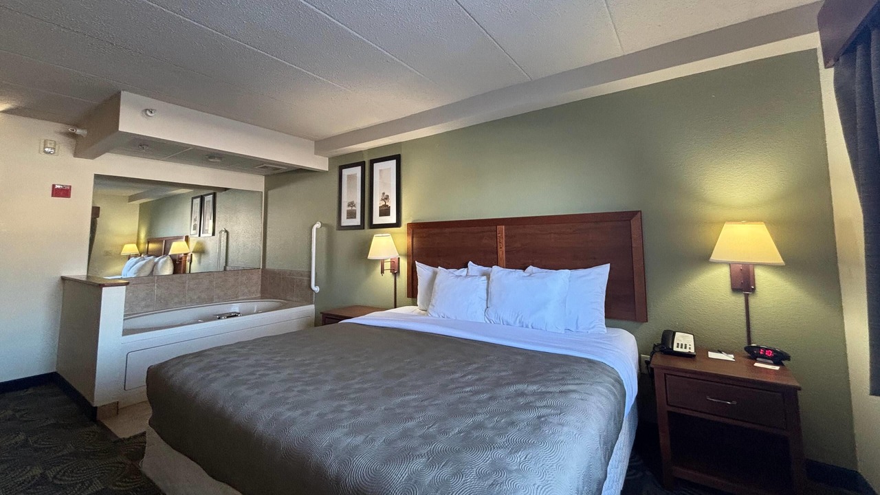 Photo of Bedroom in Kewanee