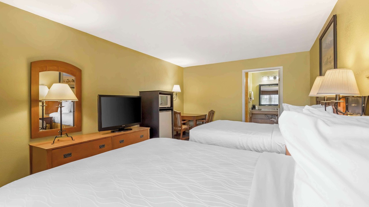 Photo of Bedroom in Hallettsville