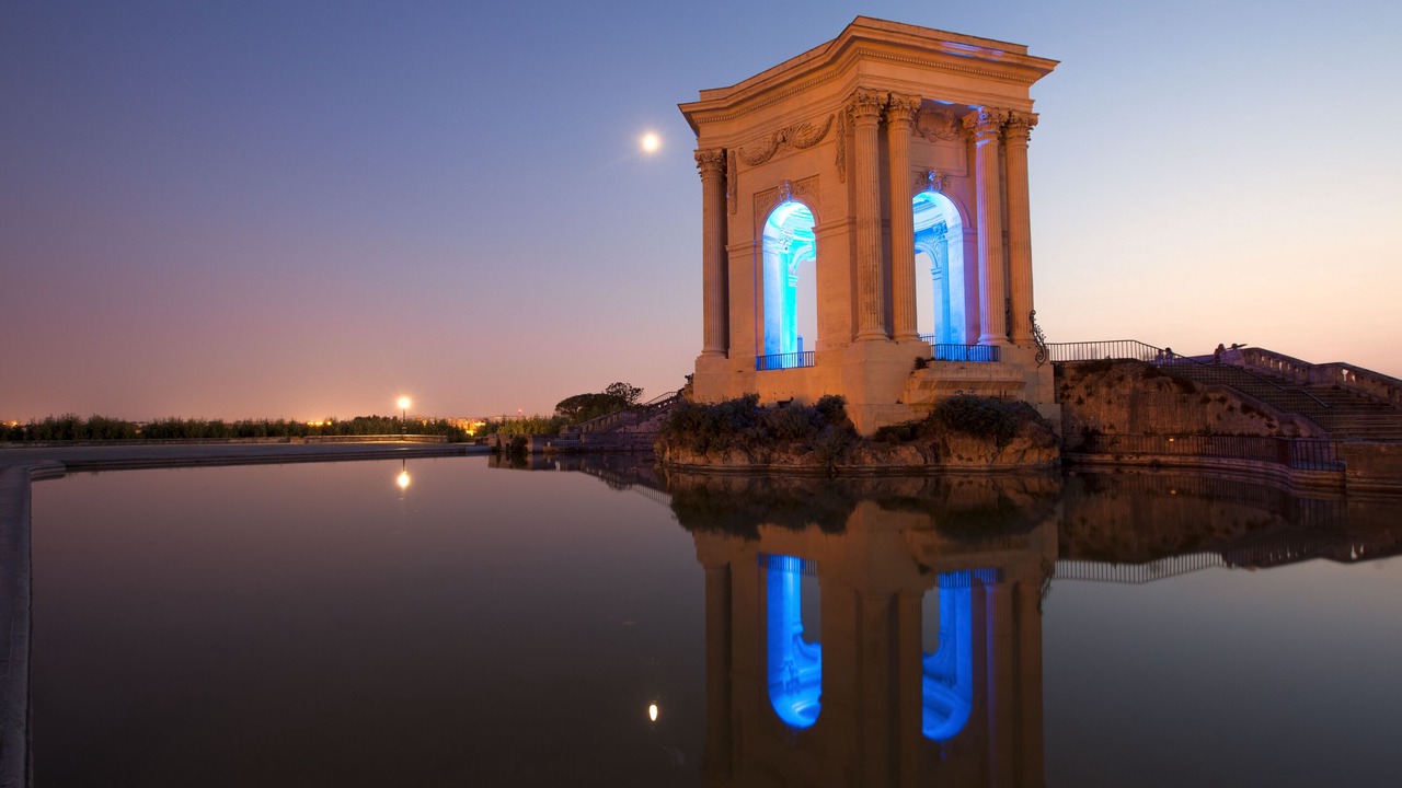 Photo of Others in Comedie