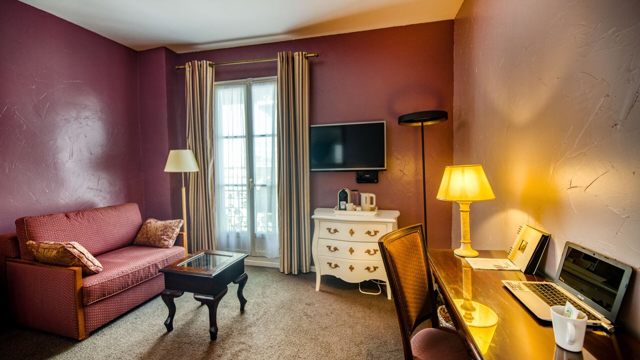 Photo of Bedroom in Comedie