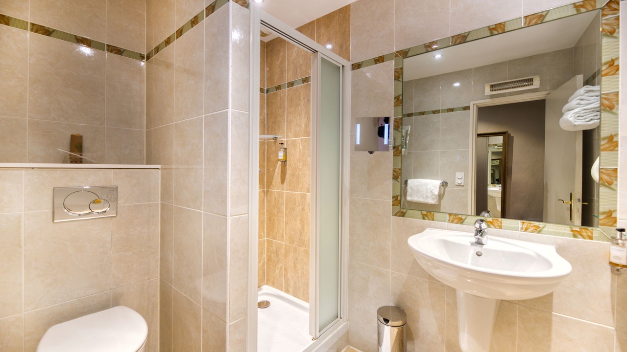 Photo of Bedroom in Comedie