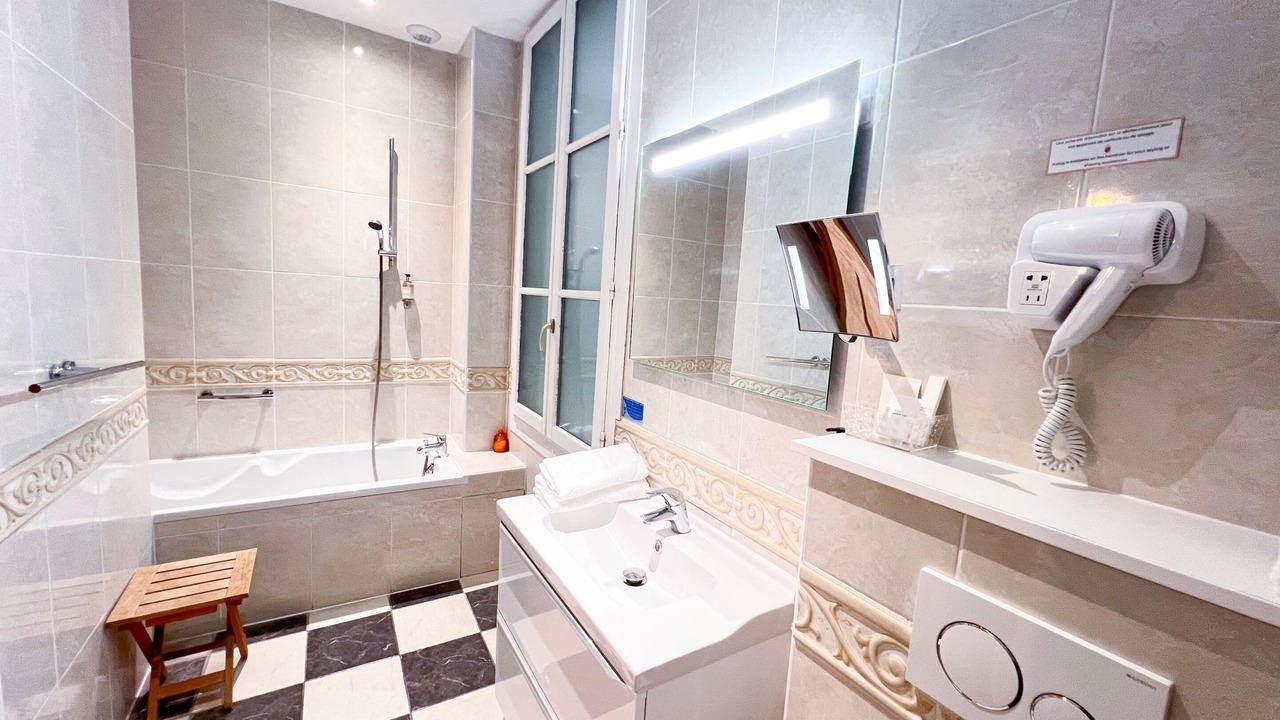 Photo of Patio Balcony in Comedie