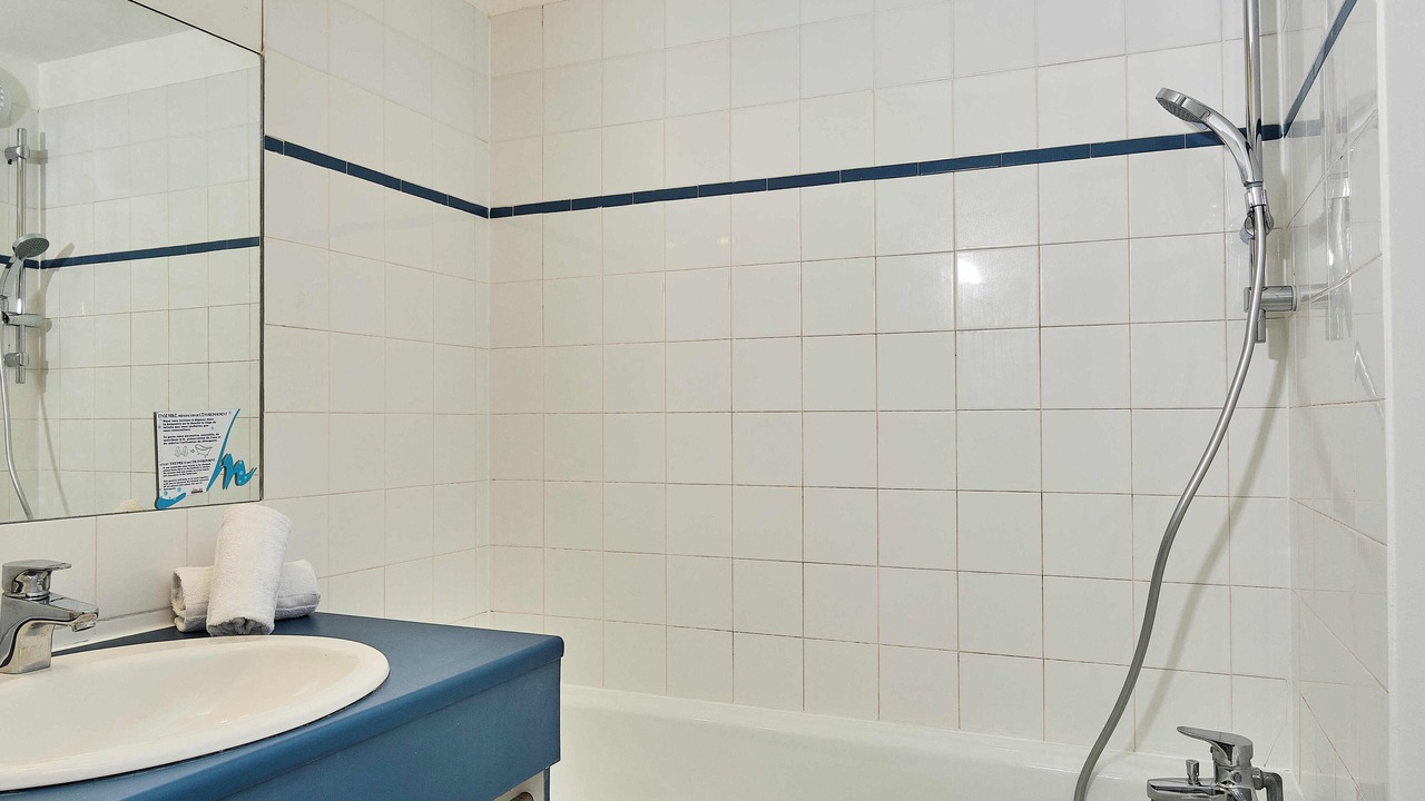 Photo of Bathroom in Aigues-Mortes