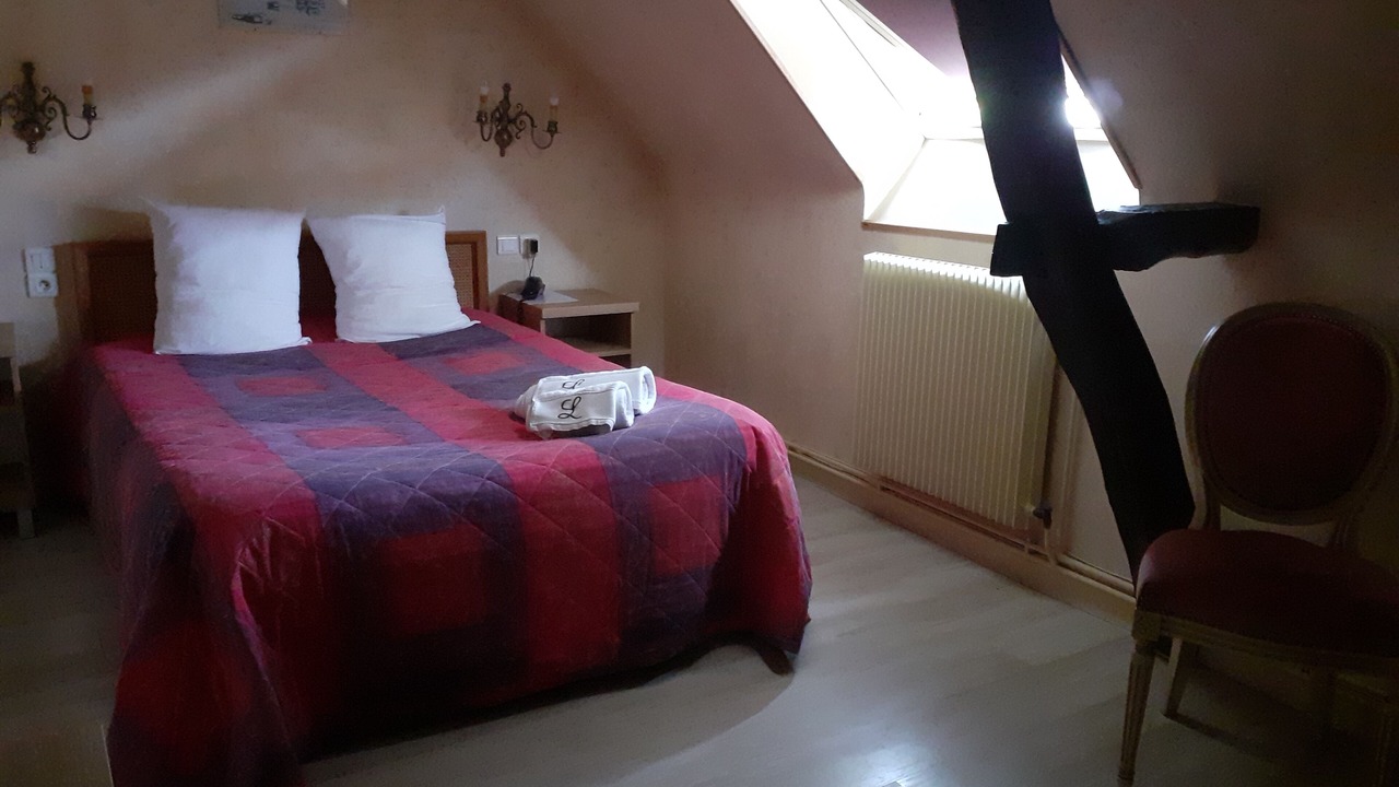 Photo of Bedroom in Montbard