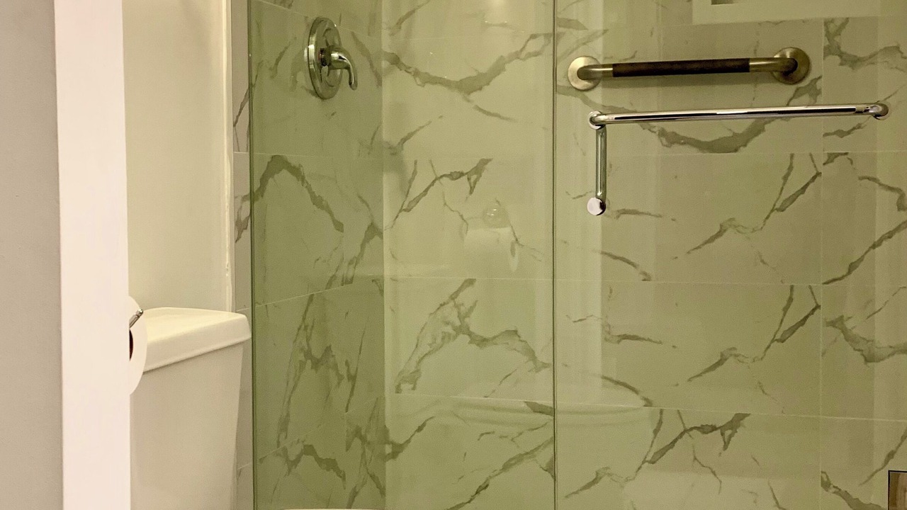 Photo of Bathroom in Niagara Falls