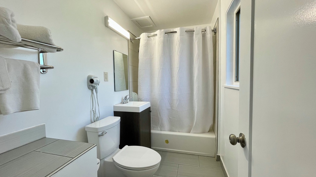 Photo of Bathroom in Outer Sunset