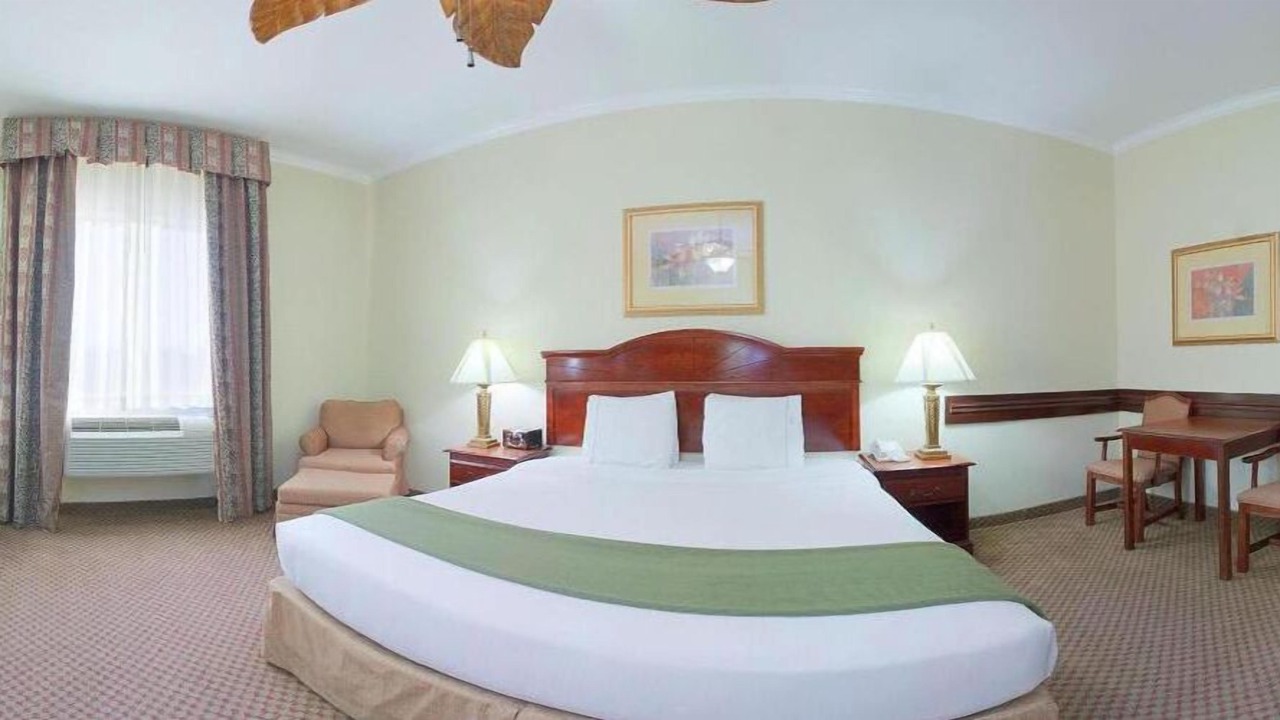 Photo of Bedroom in Jacinto City