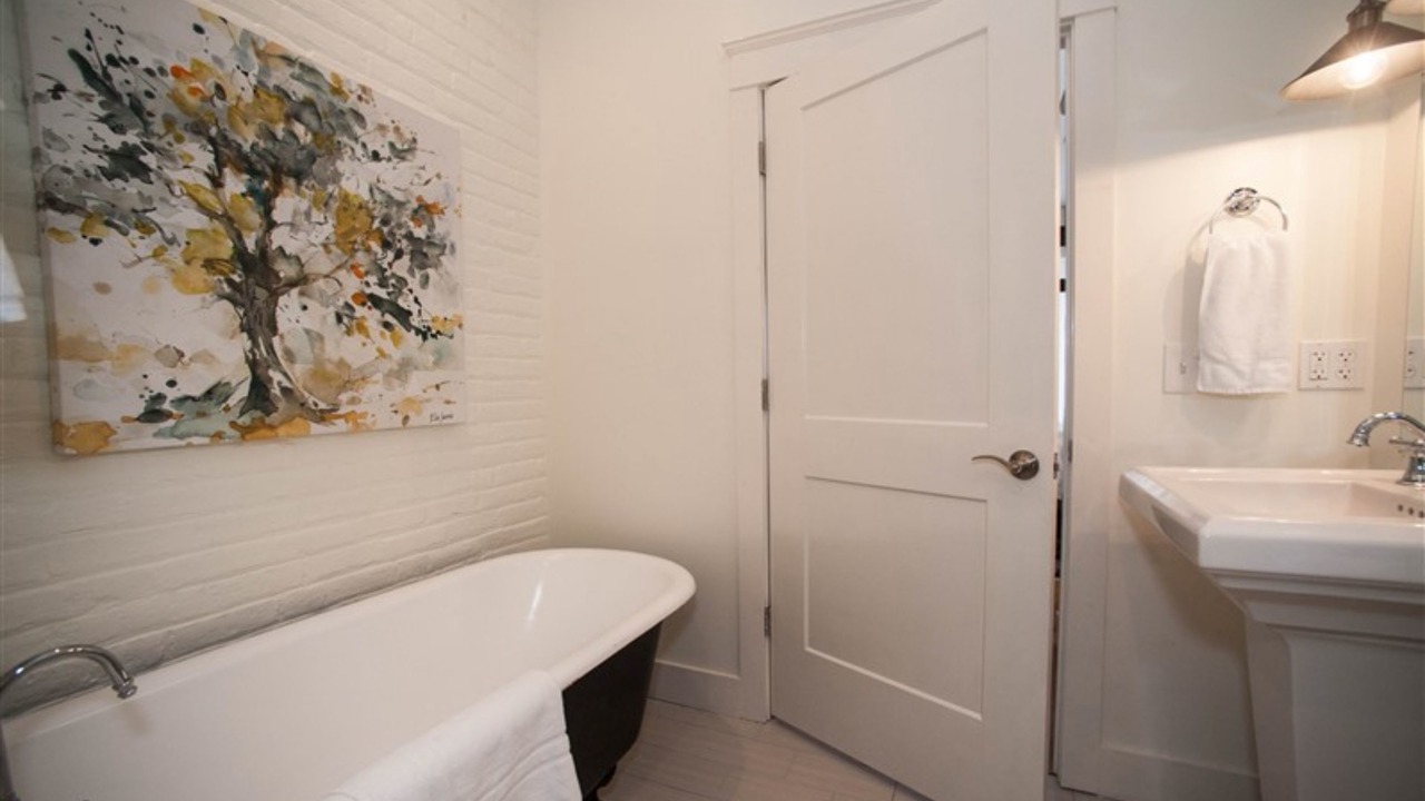 Photo of Bathroom in Venable