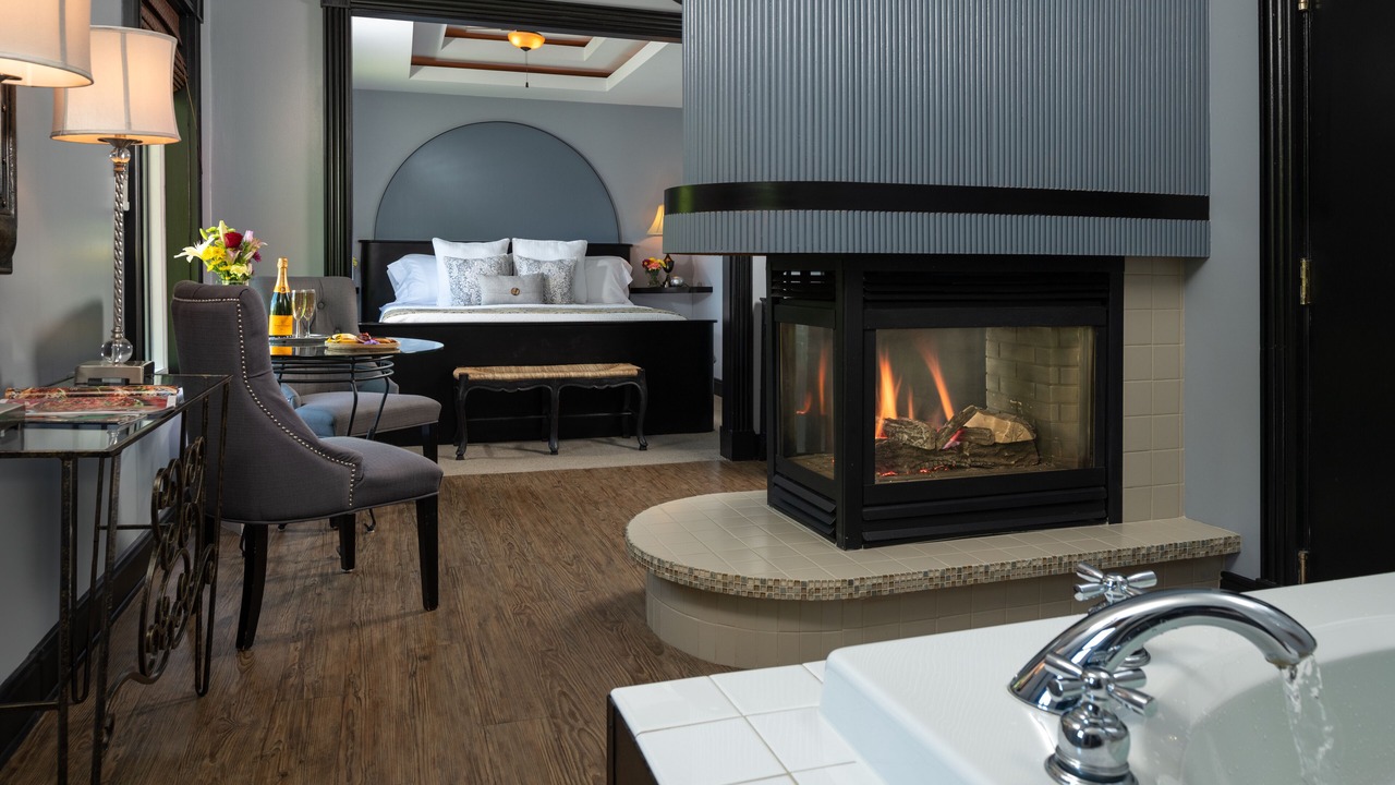 Photo of Livingroom in Allegan