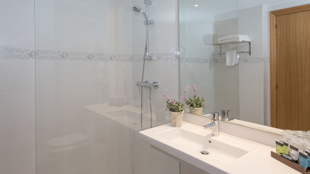 Photo of Bathroom in Pals