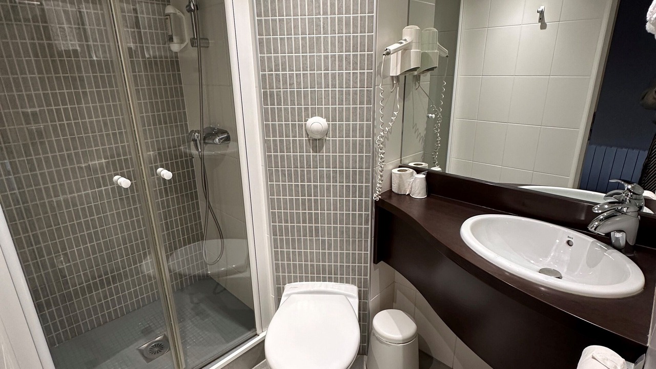 Photo of Others in Carvin