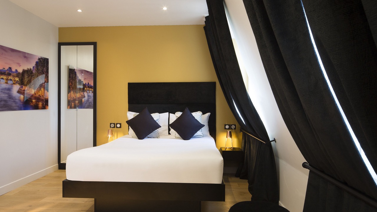 Photo of Bedroom in Arts-et-Metiers