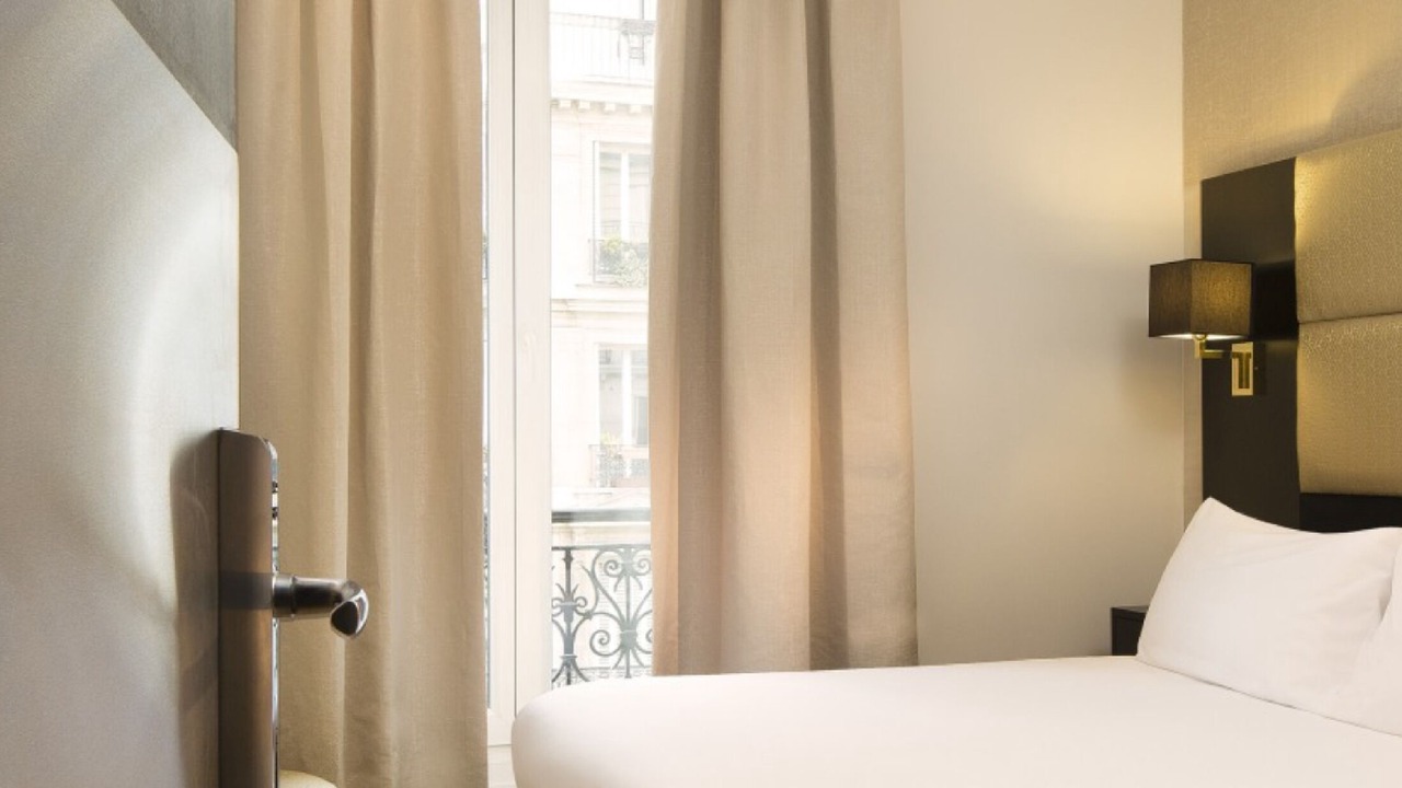 Photo of Bedroom in Arts-et-Metiers