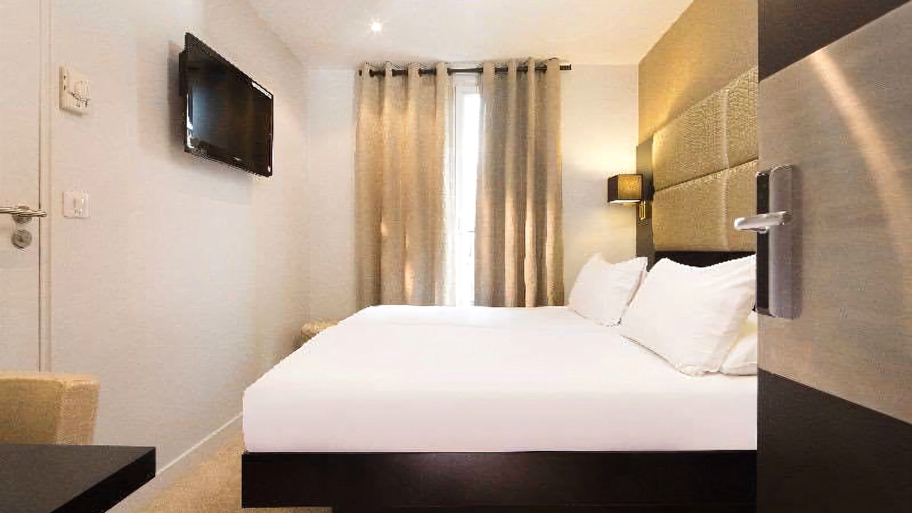 Photo of Bedroom in Arts-et-Metiers