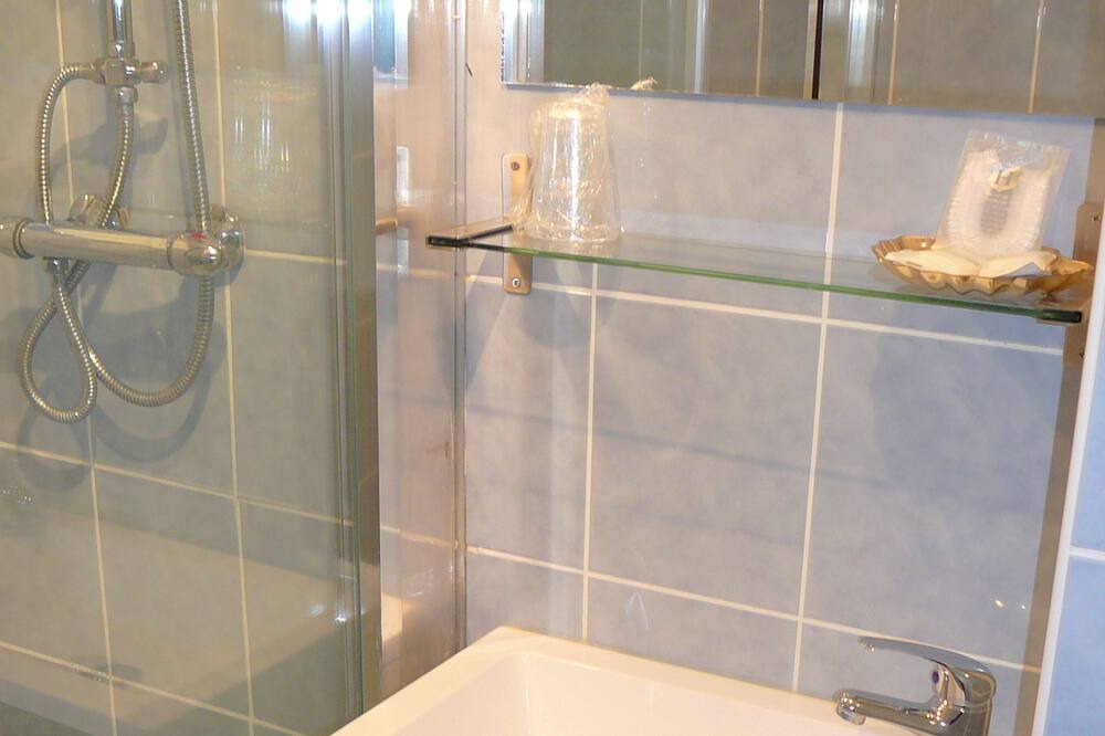 Photo of Bathroom in Boulogne-Centre