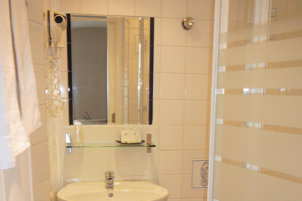 Photo of Bathroom in Boulogne-Centre