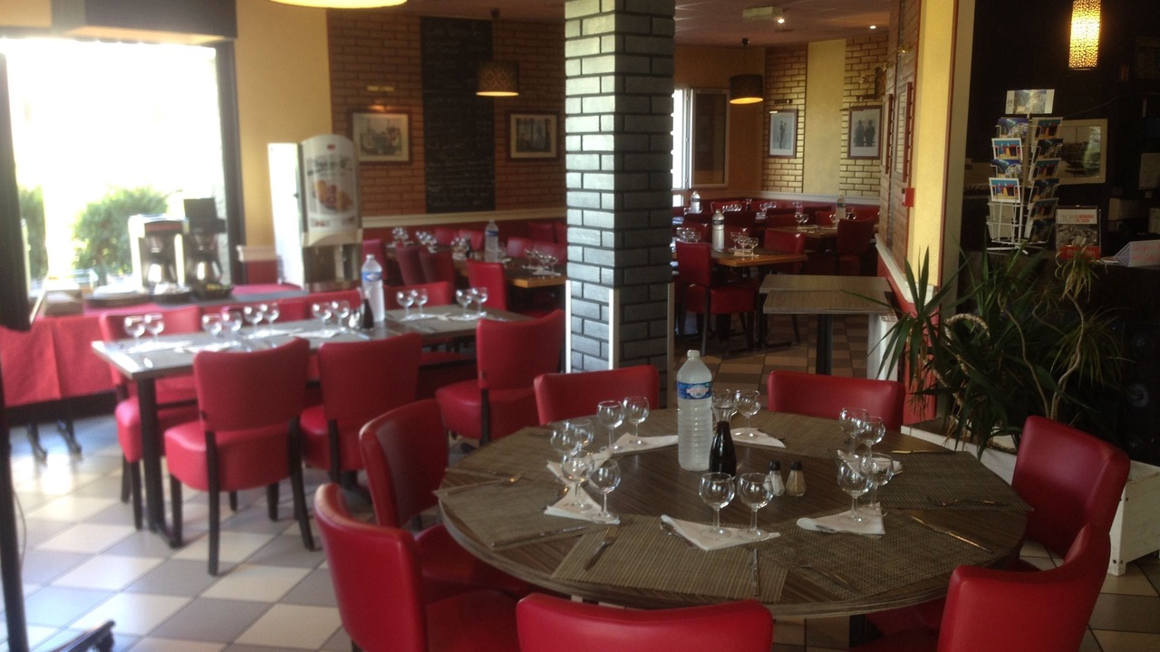 Photo of Others in Folie-Couvrechef