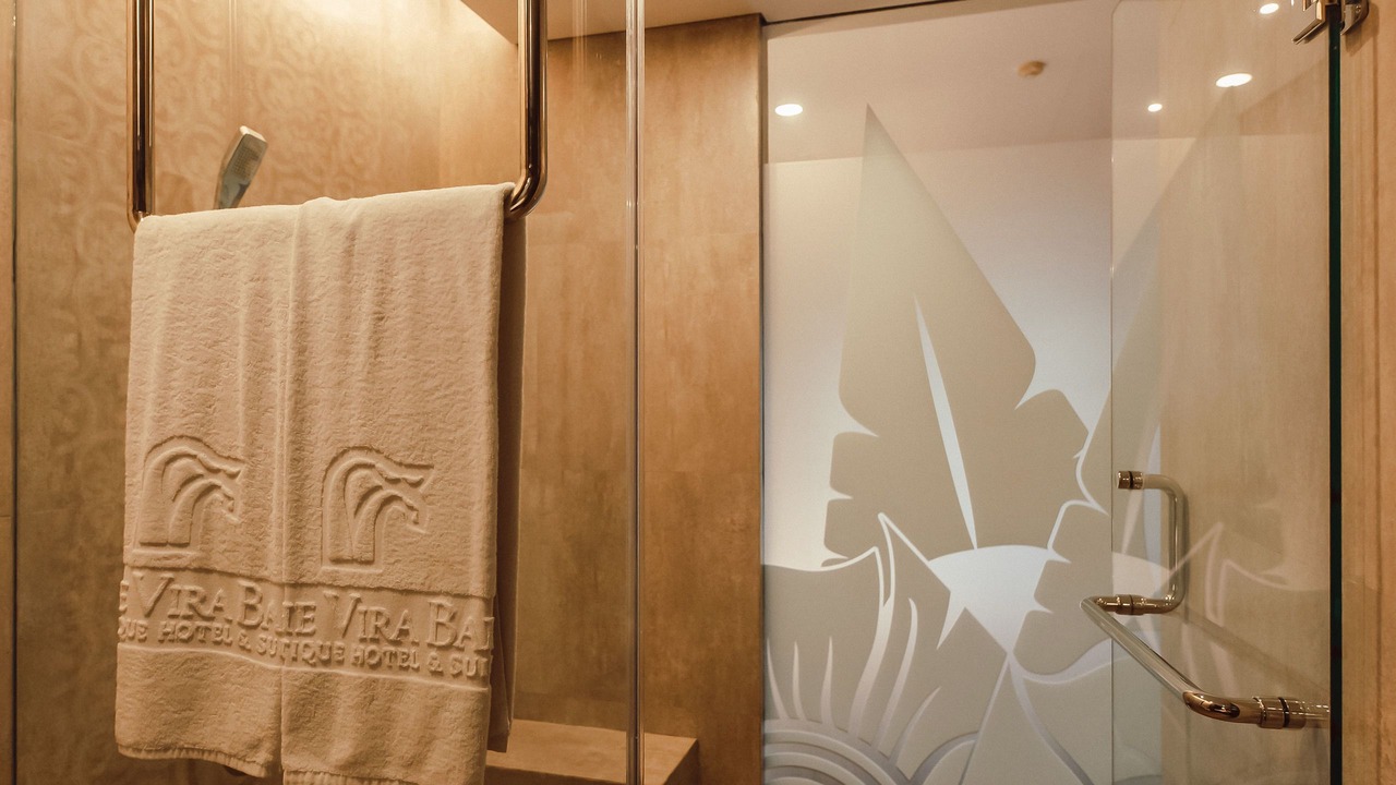 Photo of Bathroom in Kartika Plaza