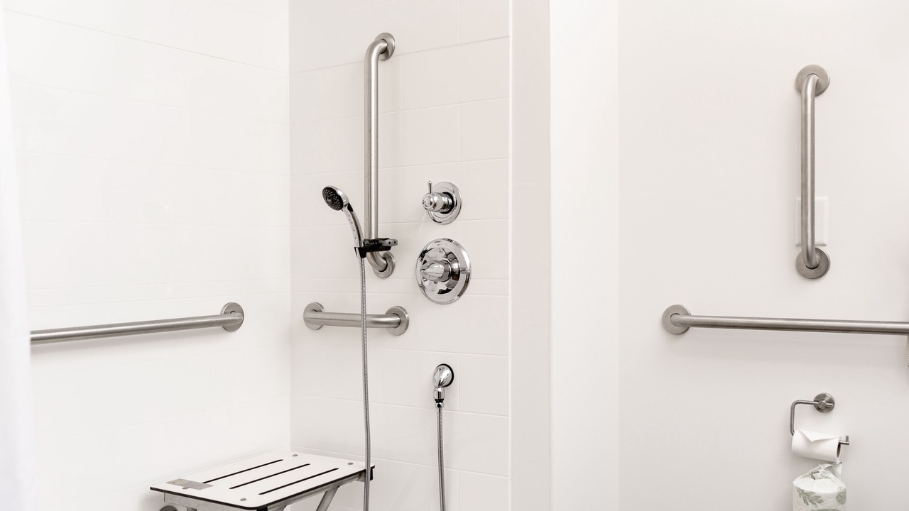 Photo of Bathroom in Le Claire