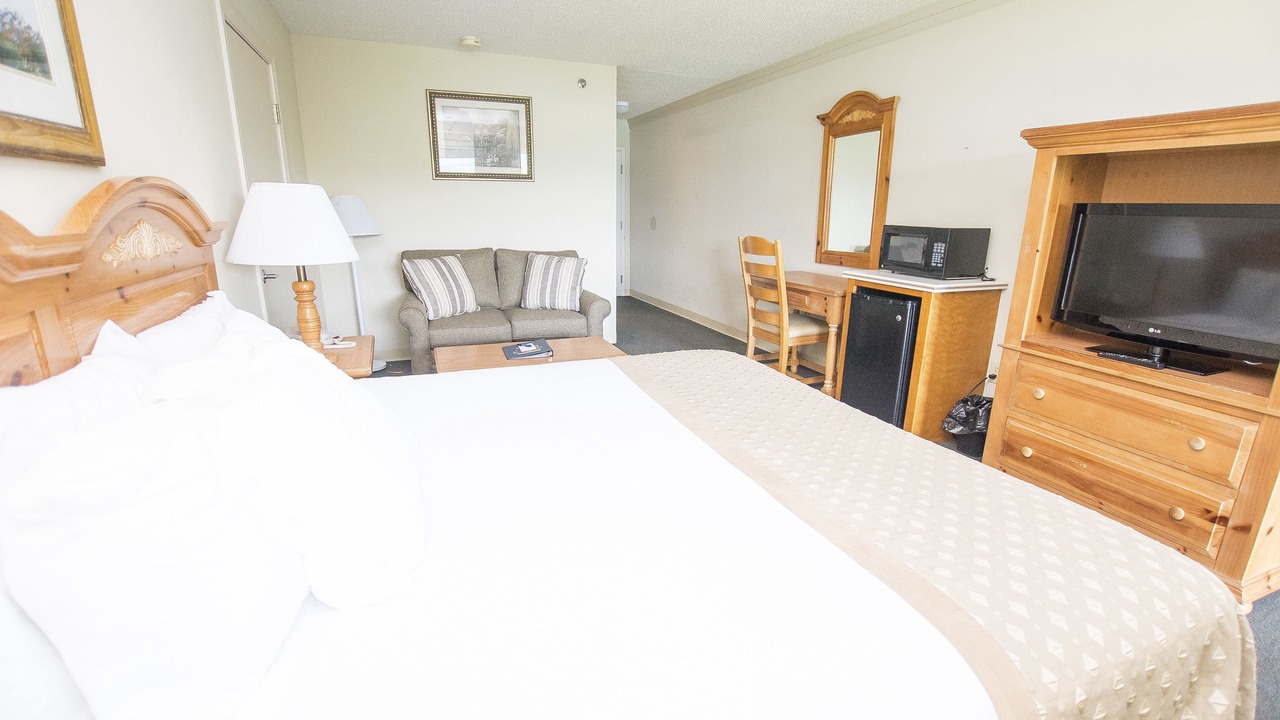 Photo of Bedroom in Hiawassee