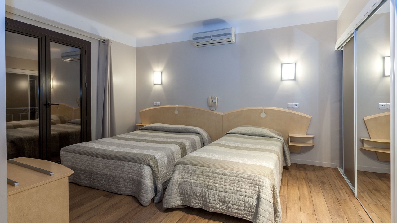 Photo of Bedroom in Porto