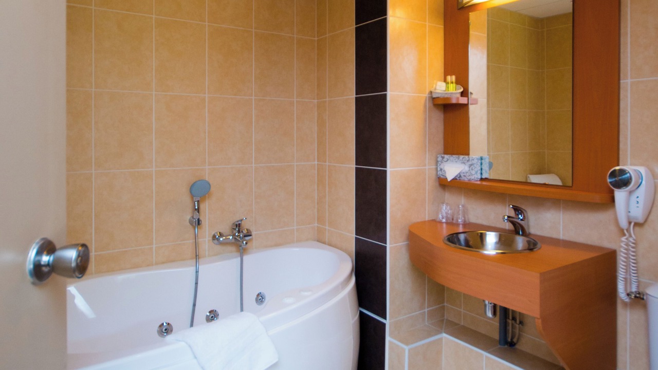 Photo of Bathroom in Saint-Herblain