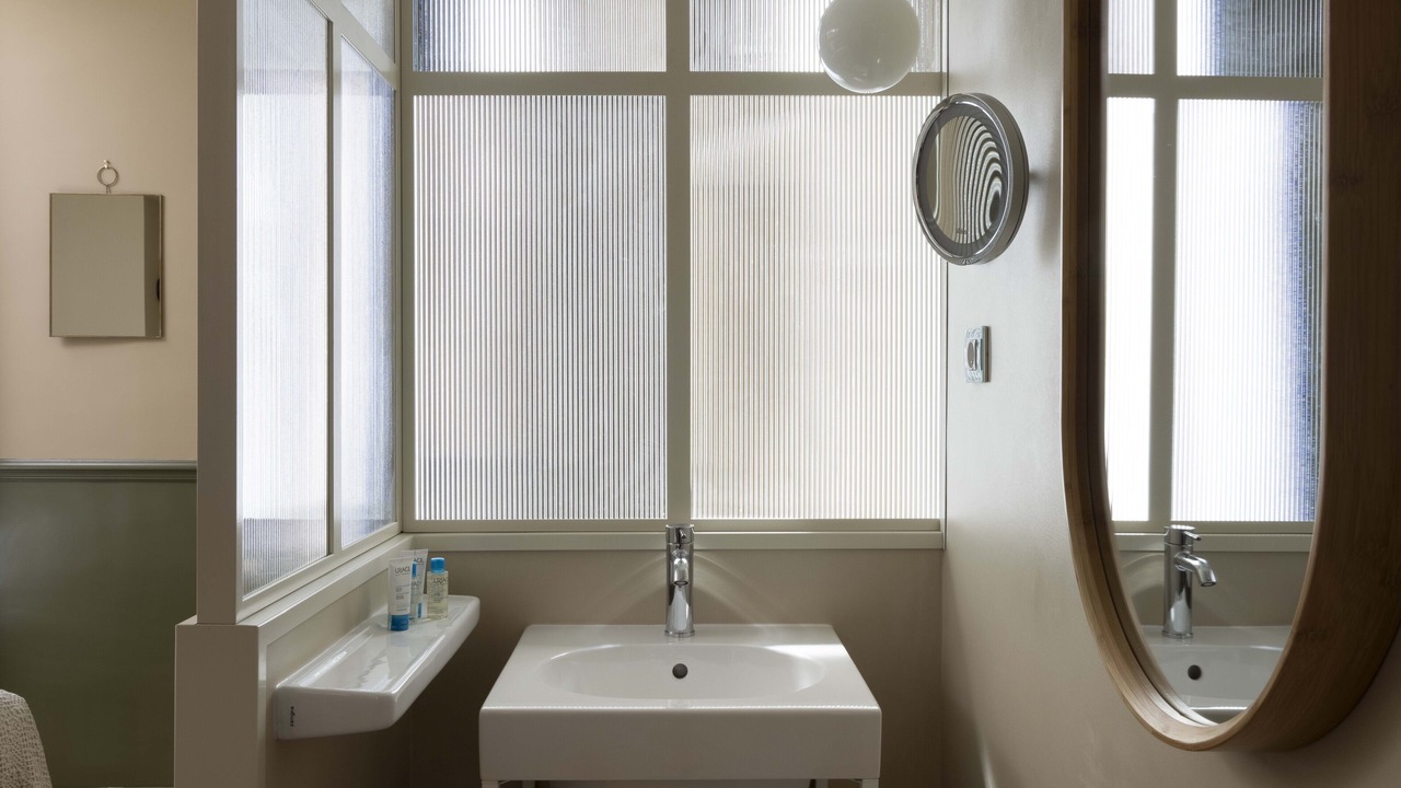 Photo of Bathroom in Arsenal
