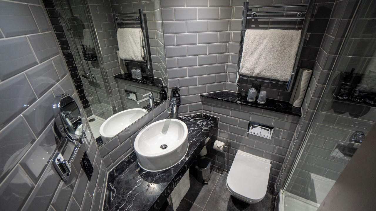 Photo of Bathroom in Hunton Bridge