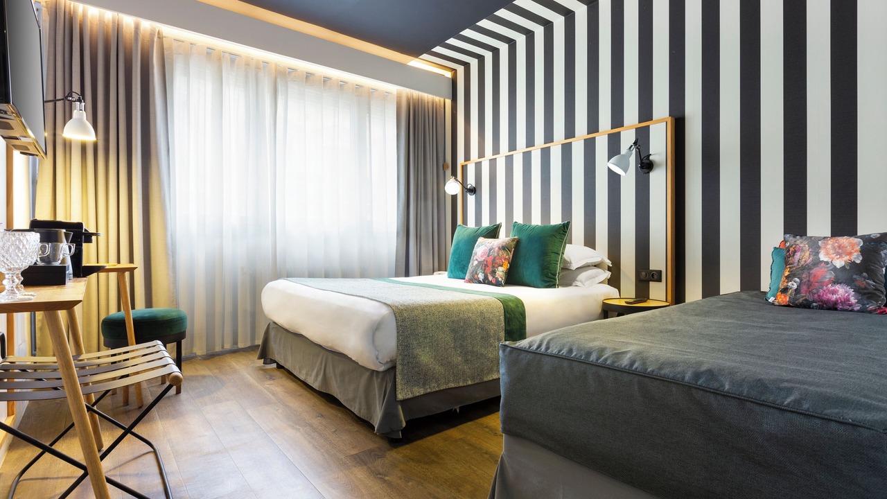 Photo of Bedroom in Jules Ferry - Recamier