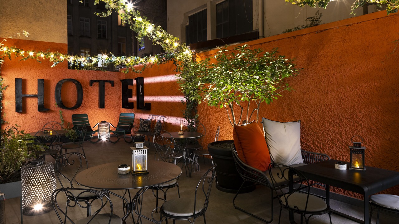 Photo of Outdoor in Jules Ferry - Recamier