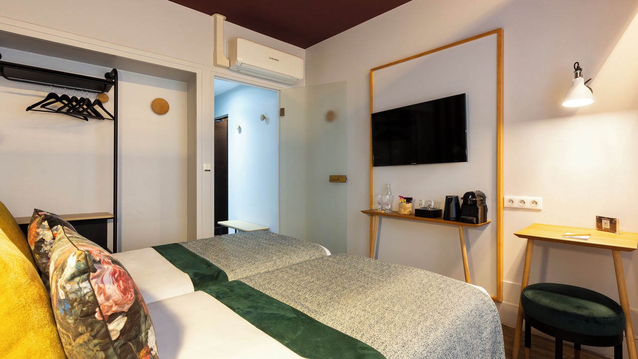 Photo of Bedroom in Jules Ferry - Recamier