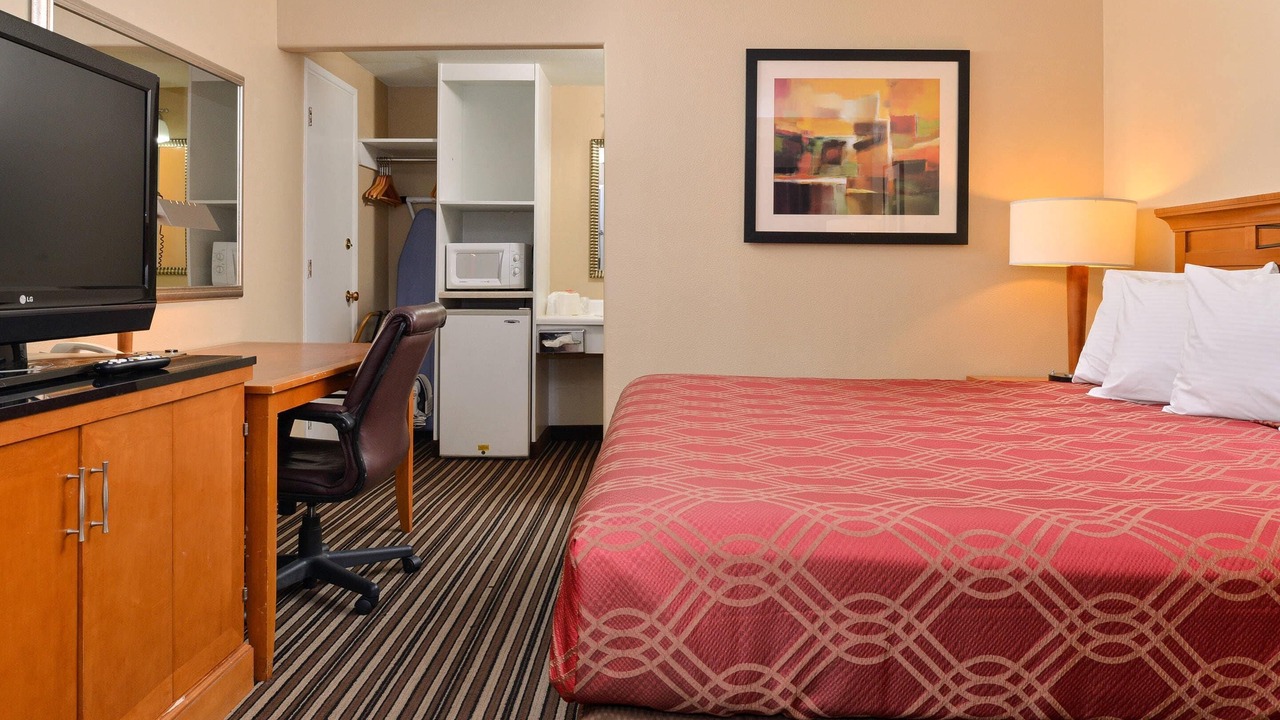 Photo of Bedroom in Tri-Cities