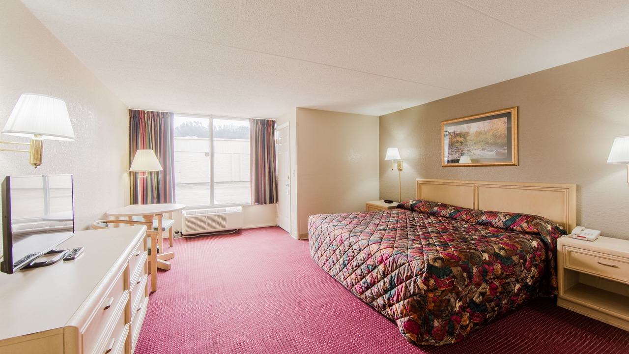Photo of Bedroom in Gatlinburg - Pigeon Forge