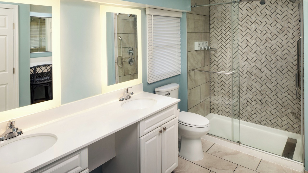 Photo of Bathroom in Commercial Street