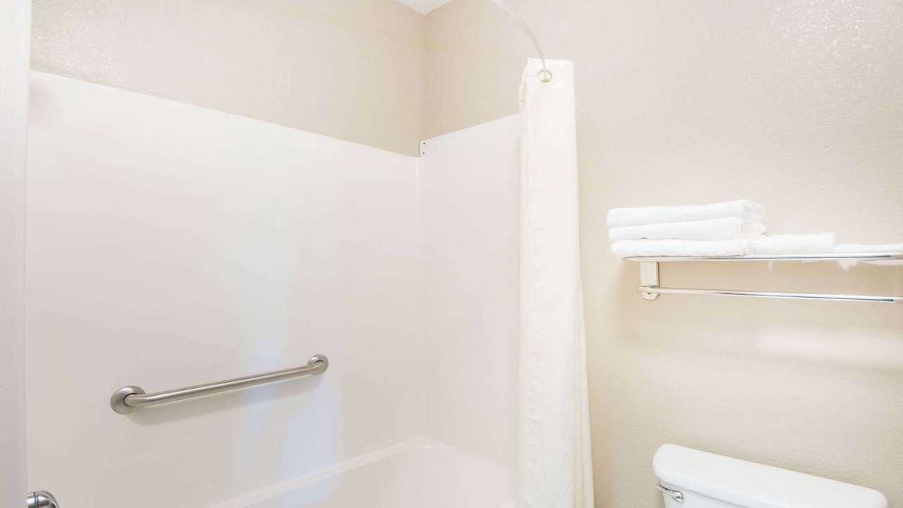 Photo of Bathroom in Iola