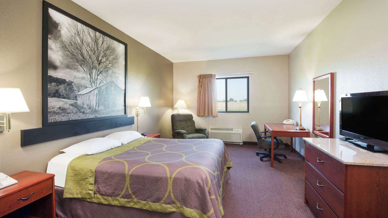 Photo of Bedroom in Iola